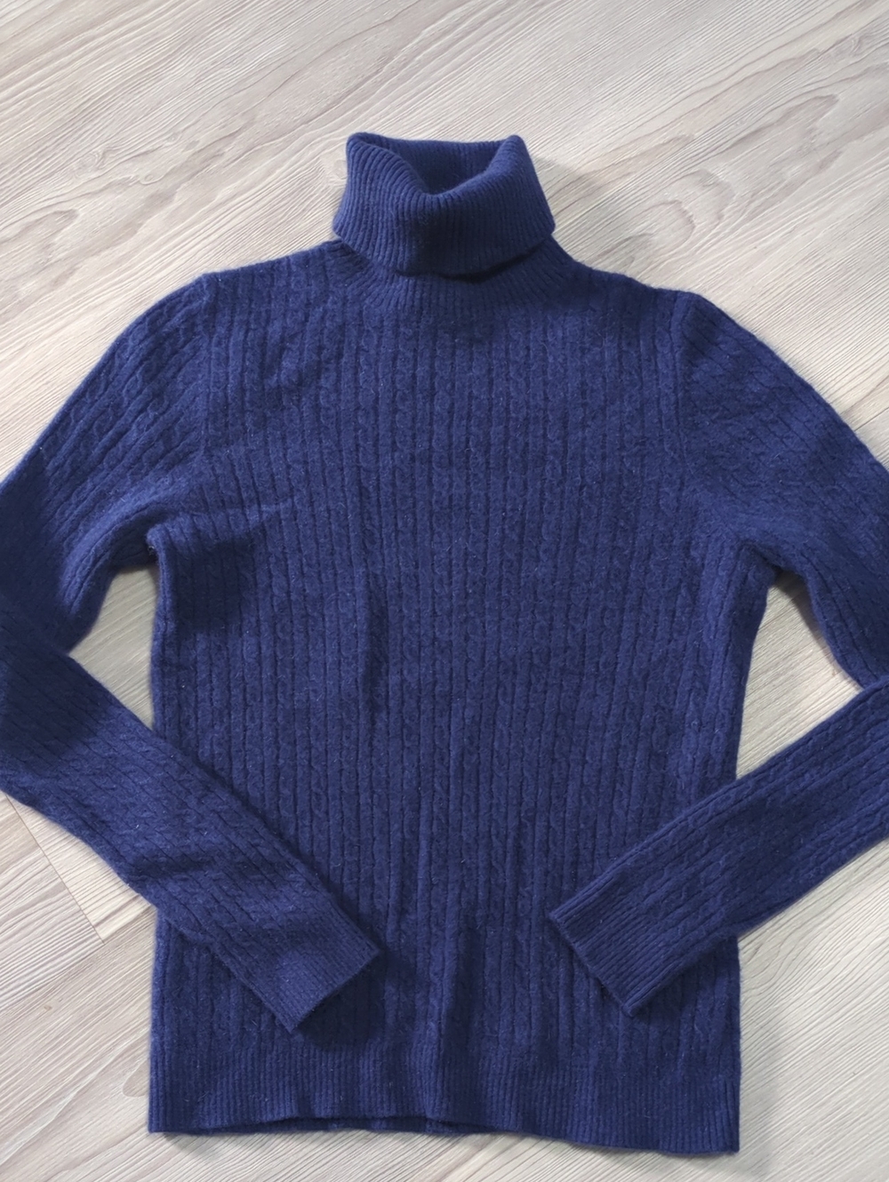 L.L.Bean 100% Cashmere Cable Knit Turtleneck Sweater Navy Blue Small